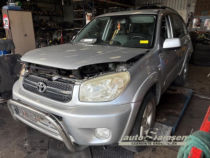 Toyota RAV4 2.0 16V VVT-i 4x4 Sloopvoertuig (2004, Grijs)