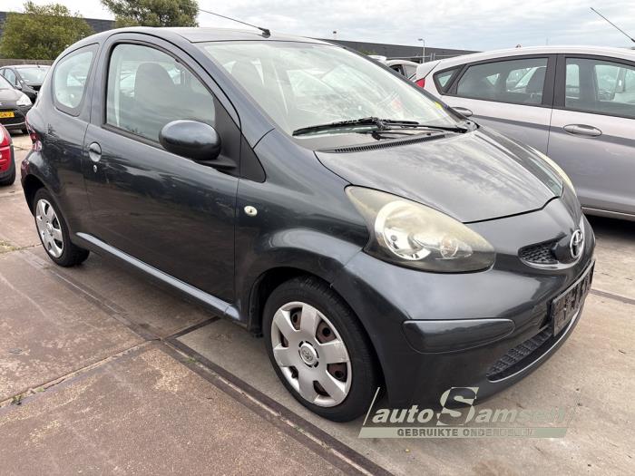 Toyota Aygo 1.0 12V VVT-i Sloopvoertuig (2008, Grijs)