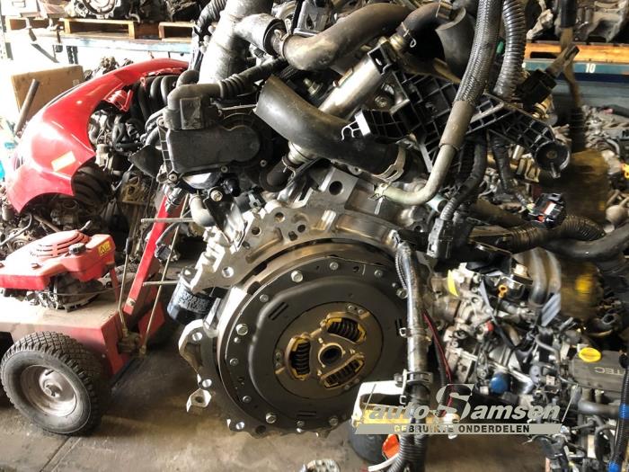 Toyota Yaris III 1.5 16V Hybrid Sloopvoertuig (2013, Rood)