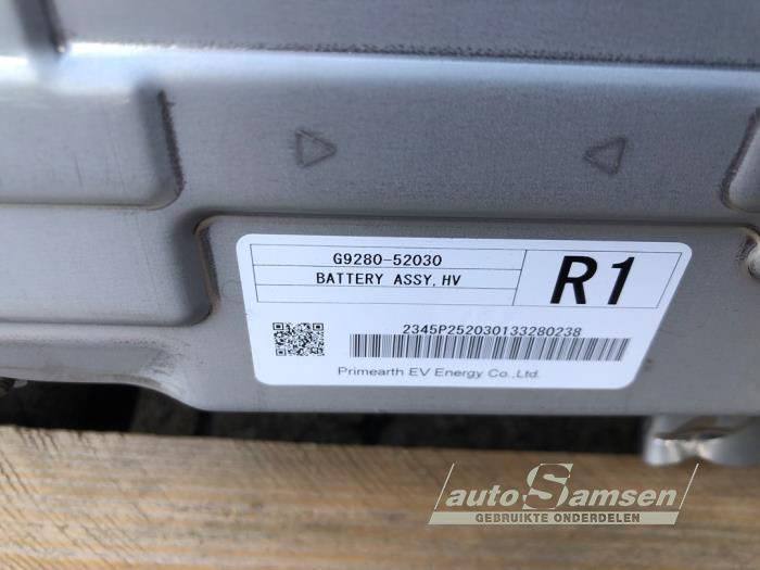 Toyota Yaris III 1.5 16V Hybrid Sloopvoertuig (2013, Rood)