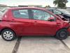 Toyota Yaris III 1.5 16V Hybrid Sloopvoertuig (2013, Rood)