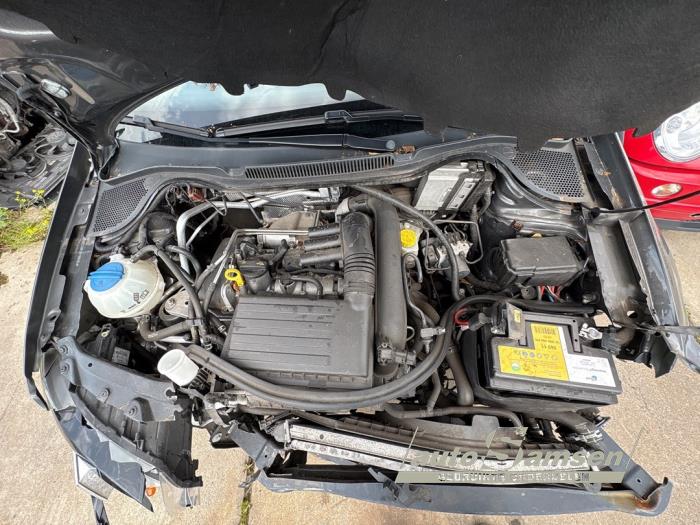 Volkswagen Polo V 1.2 TSI 16V BlueMotion Technology Sloopvoertuig (2016, Grijs)