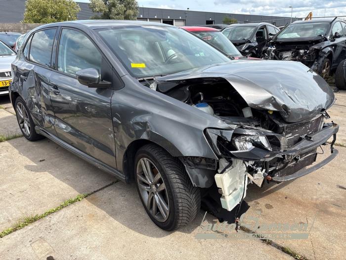 Volkswagen Polo V 1.2 TSI 16V BlueMotion Technology Sloopvoertuig (2016, Grijs)