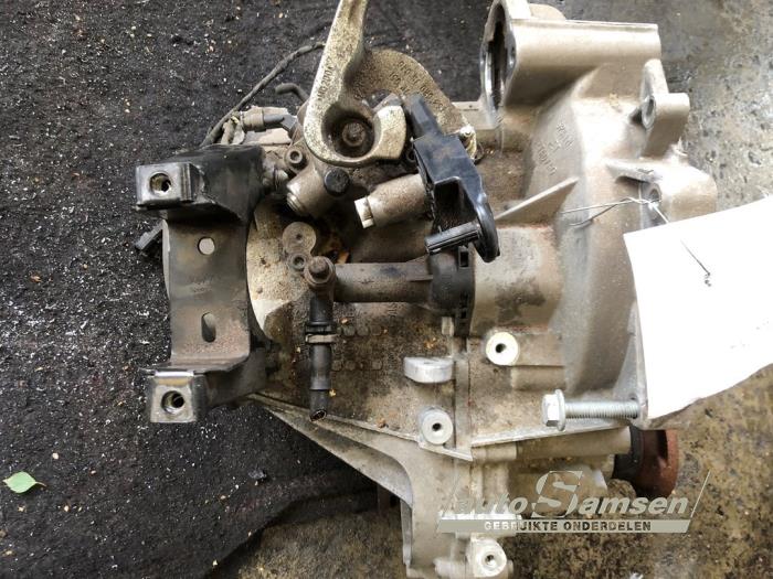 Volkswagen Polo V 1.2 TSI 16V BlueMotion Technology Sloopvoertuig (2016, Grijs)