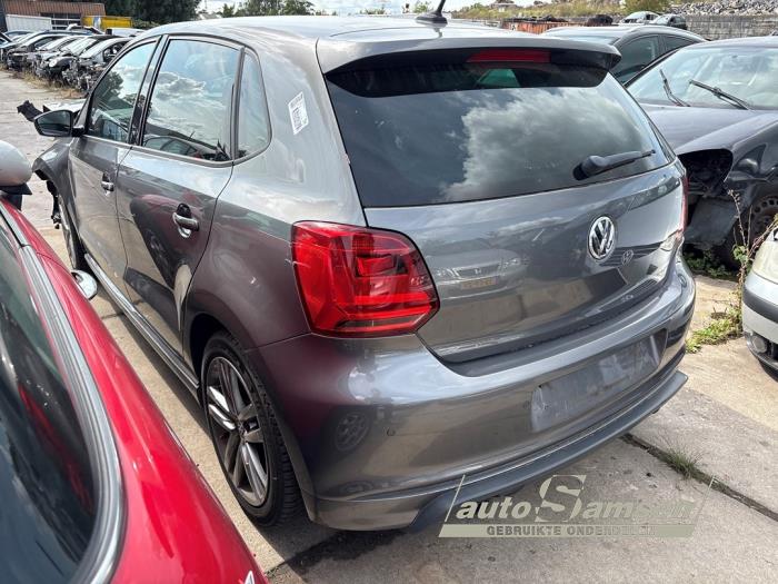Volkswagen Polo V 1.2 TSI 16V BlueMotion Technology Sloopvoertuig (2016, Grijs)