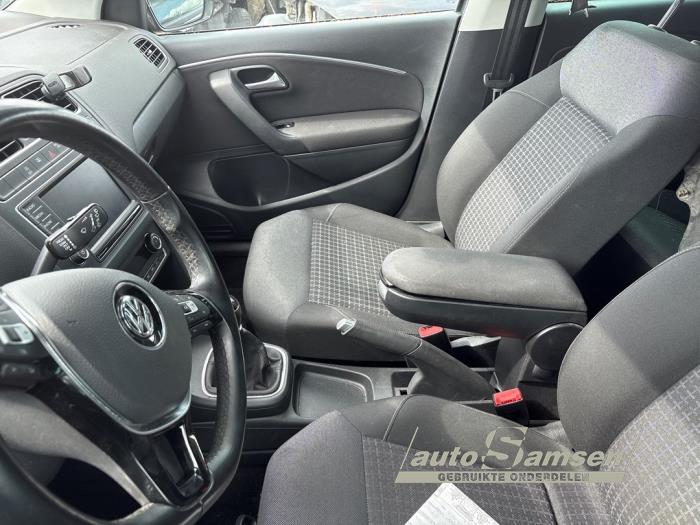 Volkswagen Polo V 1.2 TSI 16V BlueMotion Technology Sloopvoertuig (2016, Grijs)