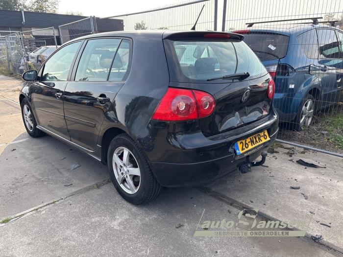 Volkswagen Golf V 1.6 FSI 16V Schadevoertuig (2006, Zwart)