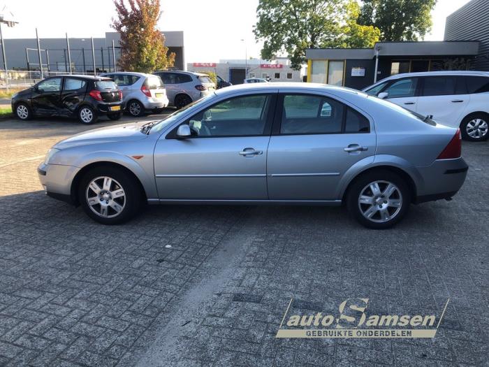 Ford Mondeo III 2.0 16V Schadevoertuig (2004, Grijs)