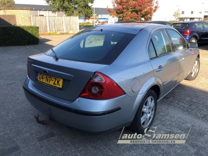 Ford Mondeo III 2.0 16V Schadevoertuig (2004, Grijs)