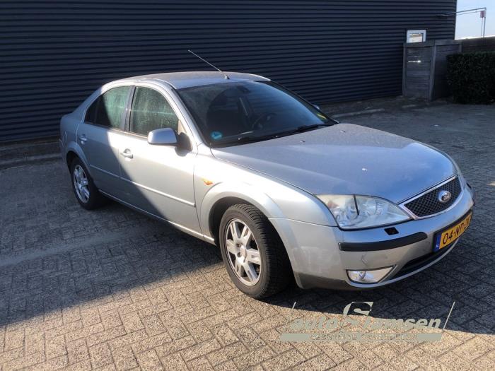 Ford Mondeo III 2.0 16V Schadevoertuig (2004, Grijs)