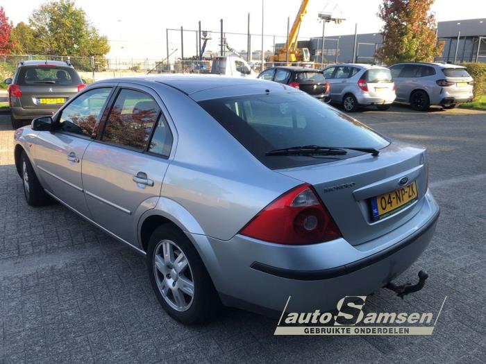 Ford Mondeo III 2.0 16V Schadevoertuig (2004, Grijs)