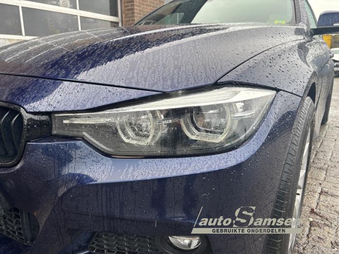 BMW 3 serie Touring 320i 2.0 16V Sloopvoertuig (2019, Blauw)