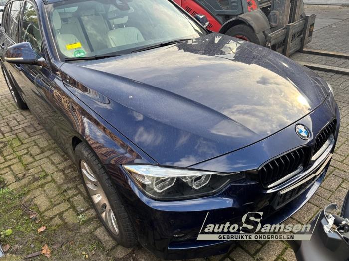 BMW 3 serie Touring 320i 2.0 16V Sloopvoertuig (2019, Blauw)
