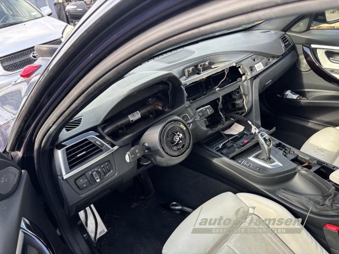 BMW 3 serie Touring 320i 2.0 16V Sloopvoertuig (2019, Blauw)