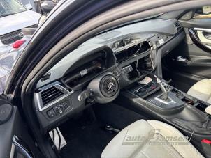 BMW 3 serie Touring 320i 2.0 16V Sloopvoertuig (2019, Blauw)