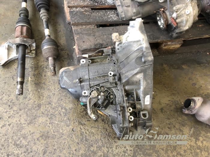 Nissan Qashqai 1.6 16V Sloopvoertuig (2008, Zwart)