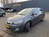 Opel Astra J Sports Tourer 1.4 Turbo 16V Schadevoertuig (2011, Grijs)