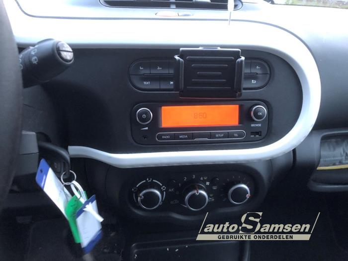 Renault Twingo III 1.0 SCe 70 12V Schadevoertuig (2016, Blauw)