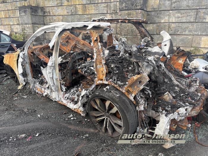 Volkswagen Touareg 3.0 V6 24V TSI R Sloopvoertuig (2022, Zwart)