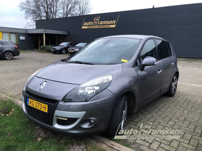 Renault Scénic III 1.4 16V TCe 130 Schadevoertuig (2009, Grijs)