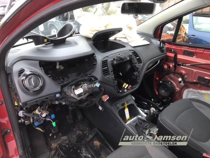 Renault Captur 0.9 Energy TCE 12V Sloopvoertuig (2016, Rood)