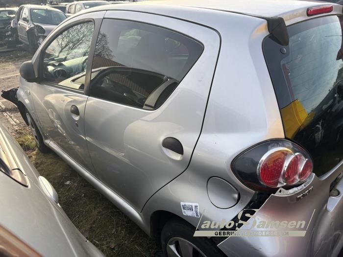 Toyota Aygo 1.0 12V VVT-i Sloopvoertuig (2010, Grijs)