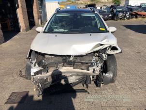 Peugeot 2008 1.2 12V e-THP PureTech 110 Sloopvoertuig (2017, Wit)