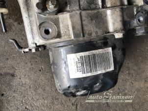 Renault Clio IV 0.9 Energy TCE 90 12V Sloopvoertuig (2015, Zwart)