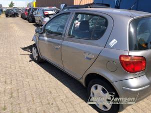 Toyota Yaris 1.3 16V VVT-i Sloopvoertuig (2005, Grijs)