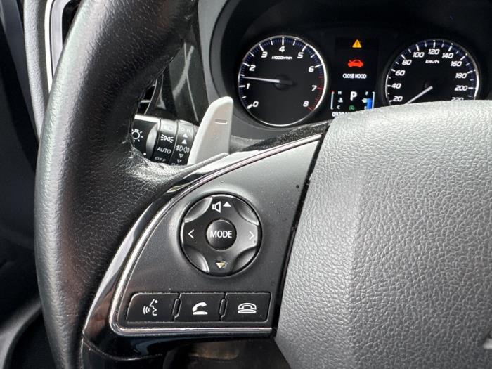 Mitsubishi Outlander 2.0 16V 4x2 Schadevoertuig (2017, Grijs)