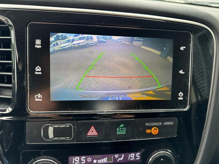 Mitsubishi Outlander 2.0 16V 4x2 Schadevoertuig (2017, Grijs)