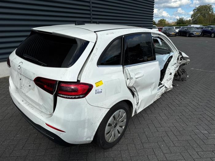 Mercedes B 2.0 B-200d Sloopvoertuig (2021, Wit)
