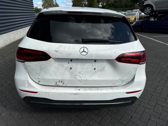 Mercedes B 2.0 B-200d Sloopvoertuig (2021, Wit)