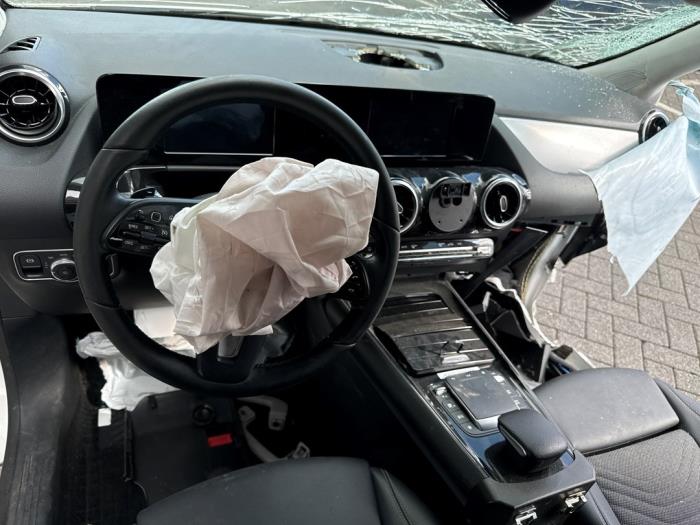 Mercedes B 2.0 B-200d Sloopvoertuig (2021, Wit)