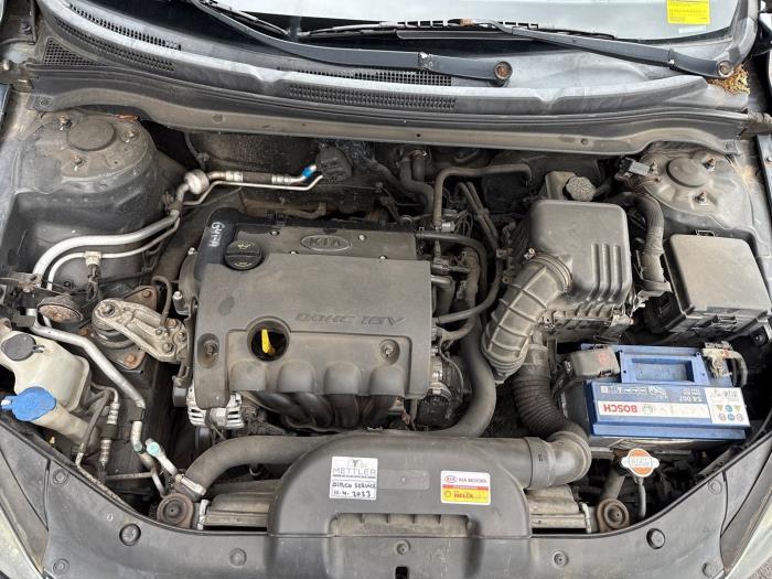 Kia Pro cee'd 1.4 CVVT 16V Schadevoertuig (2010, Grijs)