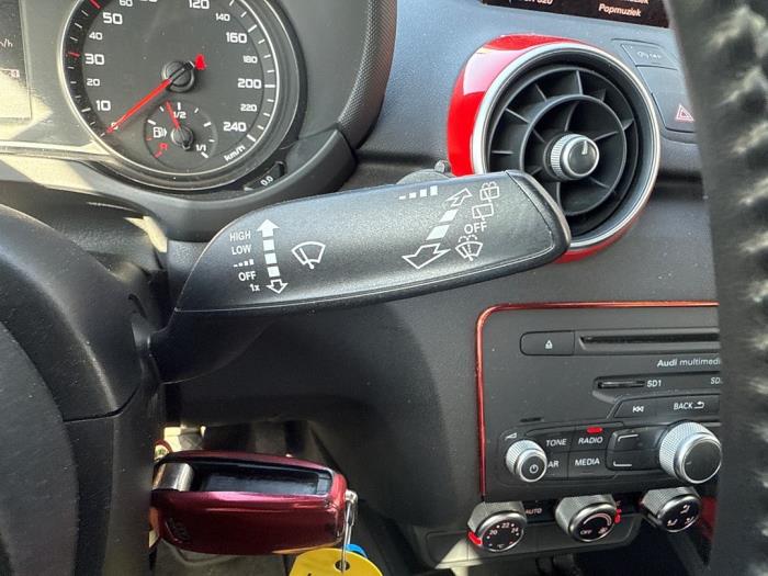 Audi A1 Sportback 1.2 TFSI Schadevoertuig (2012, Rood)