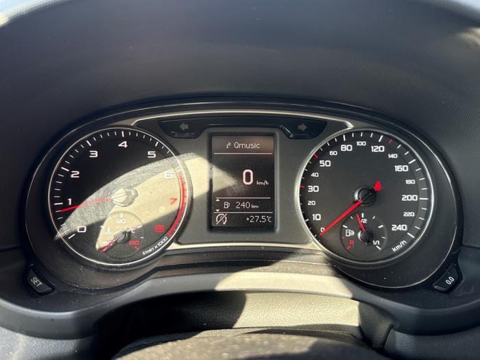 Audi A1 Sportback 1.2 TFSI Schadevoertuig (2012, Rood)