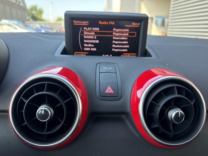 Audi A1 Sportback 1.2 TFSI Schadevoertuig (2012, Rood)