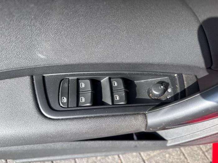 Audi A1 Sportback 1.2 TFSI Schadevoertuig (2012, Rood)