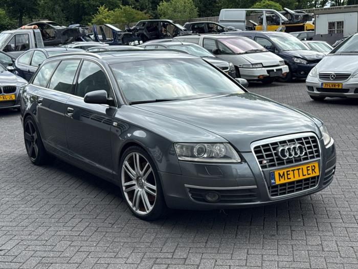 Audi A6 Avant 3.2 V6 24V FSI Sloopvoertuig (2005, Grijs)