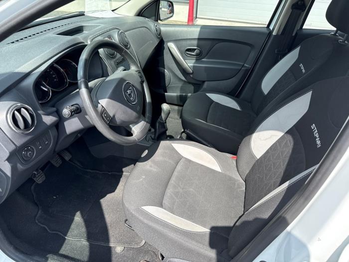 Dacia Sandero II 0.9 TCE 12V Schadevoertuig (2015, Wit)