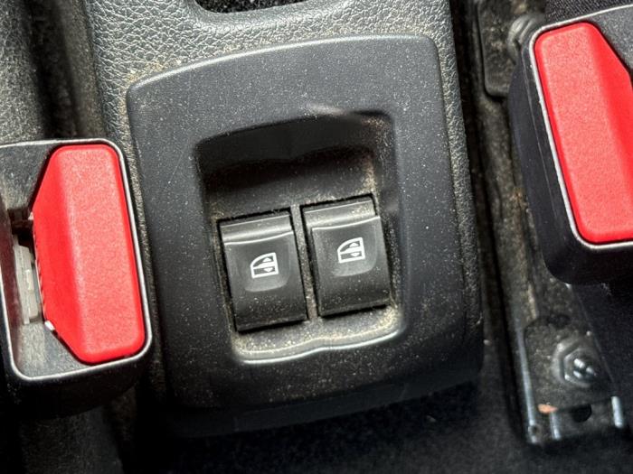 Dacia Sandero II 0.9 TCE 12V Schadevoertuig (2015, Wit)