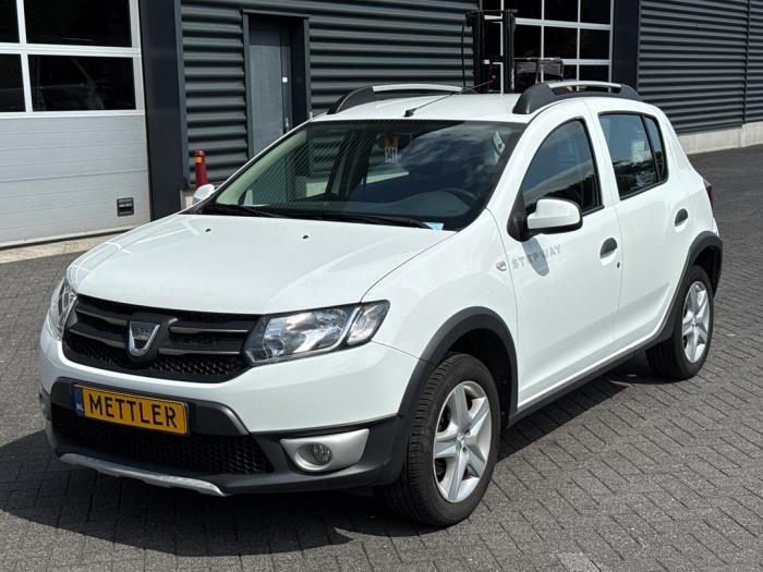 Dacia Sandero II 0.9 TCE 12V Schadevoertuig (2015, Wit)