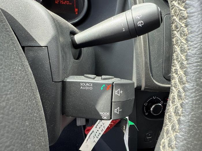 Dacia Sandero II 0.9 TCE 12V Schadevoertuig (2015, Wit)