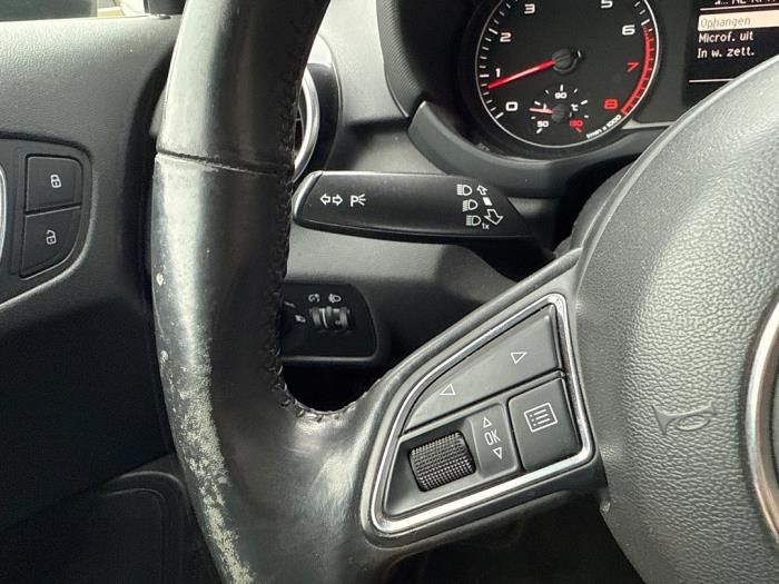 Audi A1 1.4 TFSI 16V 122 Schadevoertuig (2011, Blauw)