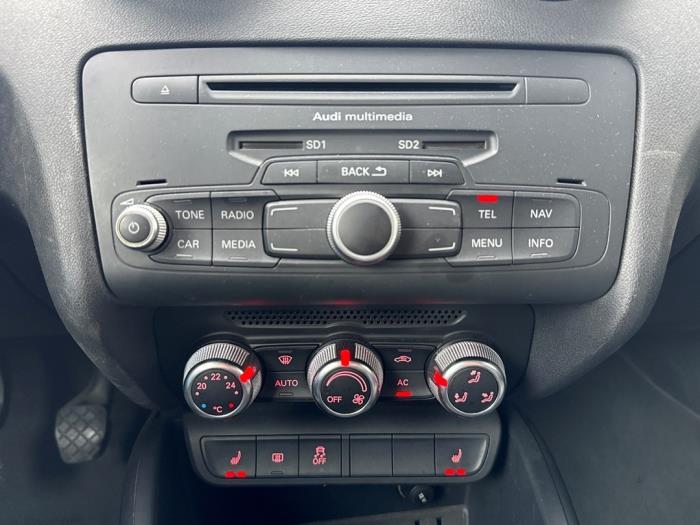 Audi A1 1.4 TFSI 16V 122 Schadevoertuig (2011, Blauw)