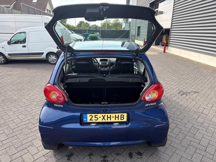 Toyota Aygo 1.0 12V VVT-i Schadevoertuig (2008, Blauw)