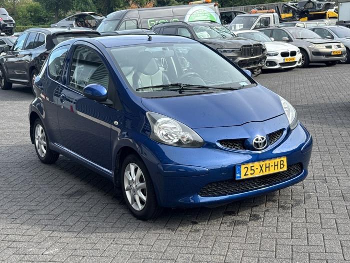 Toyota Aygo 1.0 12V VVT-i Schadevoertuig (2008, Blauw)