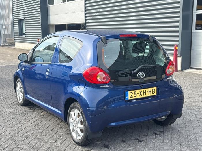 Toyota Aygo 1.0 12V VVT-i Schadevoertuig (2008, Blauw)