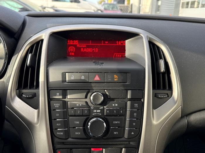 Opel Astra J 1.4 Turbo 16V Schadevoertuig (2011, Grijs)